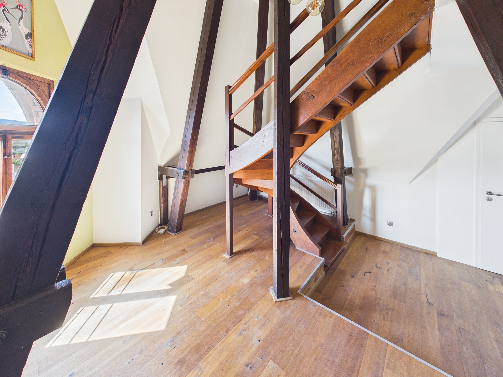 Treppenaufgang zu Dachterrasse